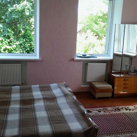 Separate Room Homestay In A Private House, Facilities Shared With Owner Berdychiv Esterno foto